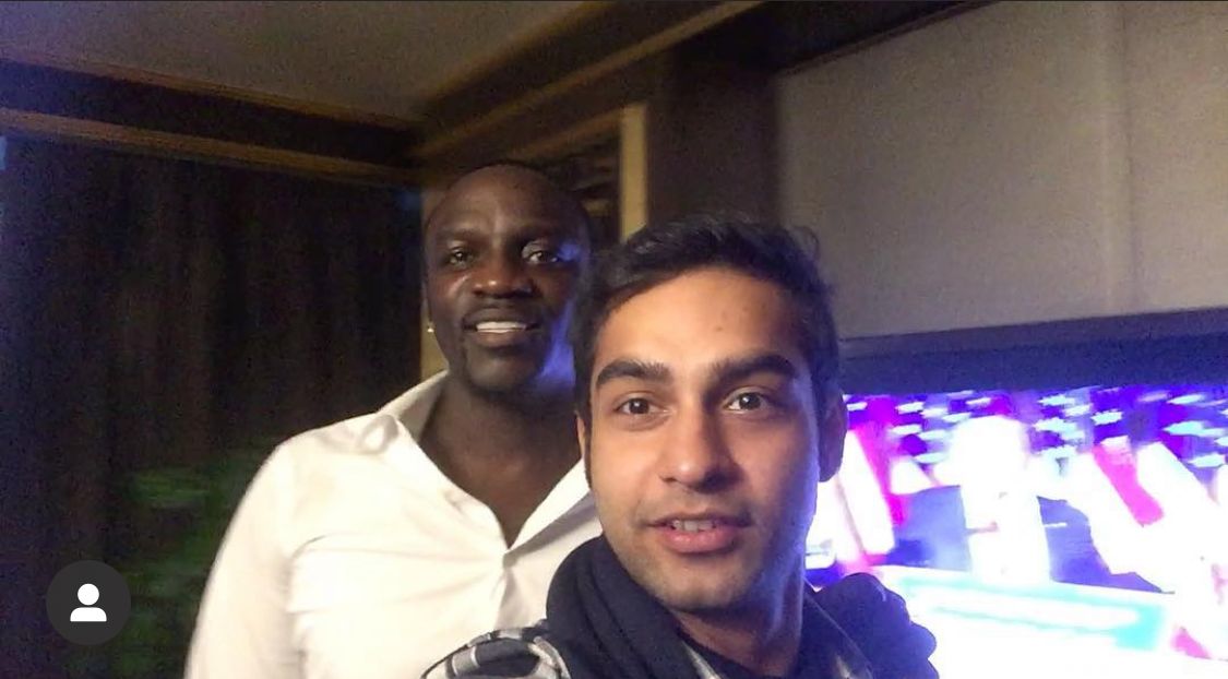 Hamza with client, Akon